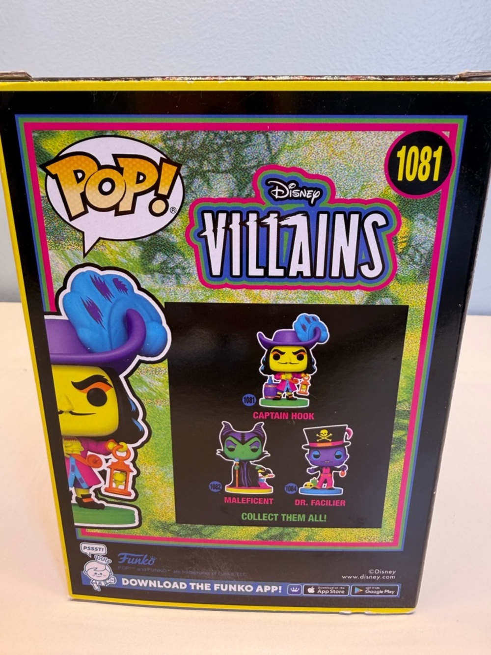 Funko Pop! Disney Villains Captain Hook #1081 (Hot Topic Exclusive) - Picture 3 of 5